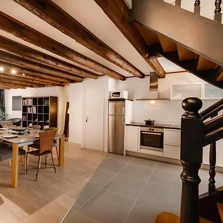 Le Balcon Du Chateau - Aprtement 75 Square Meter In The Annecy Center Exterior photo